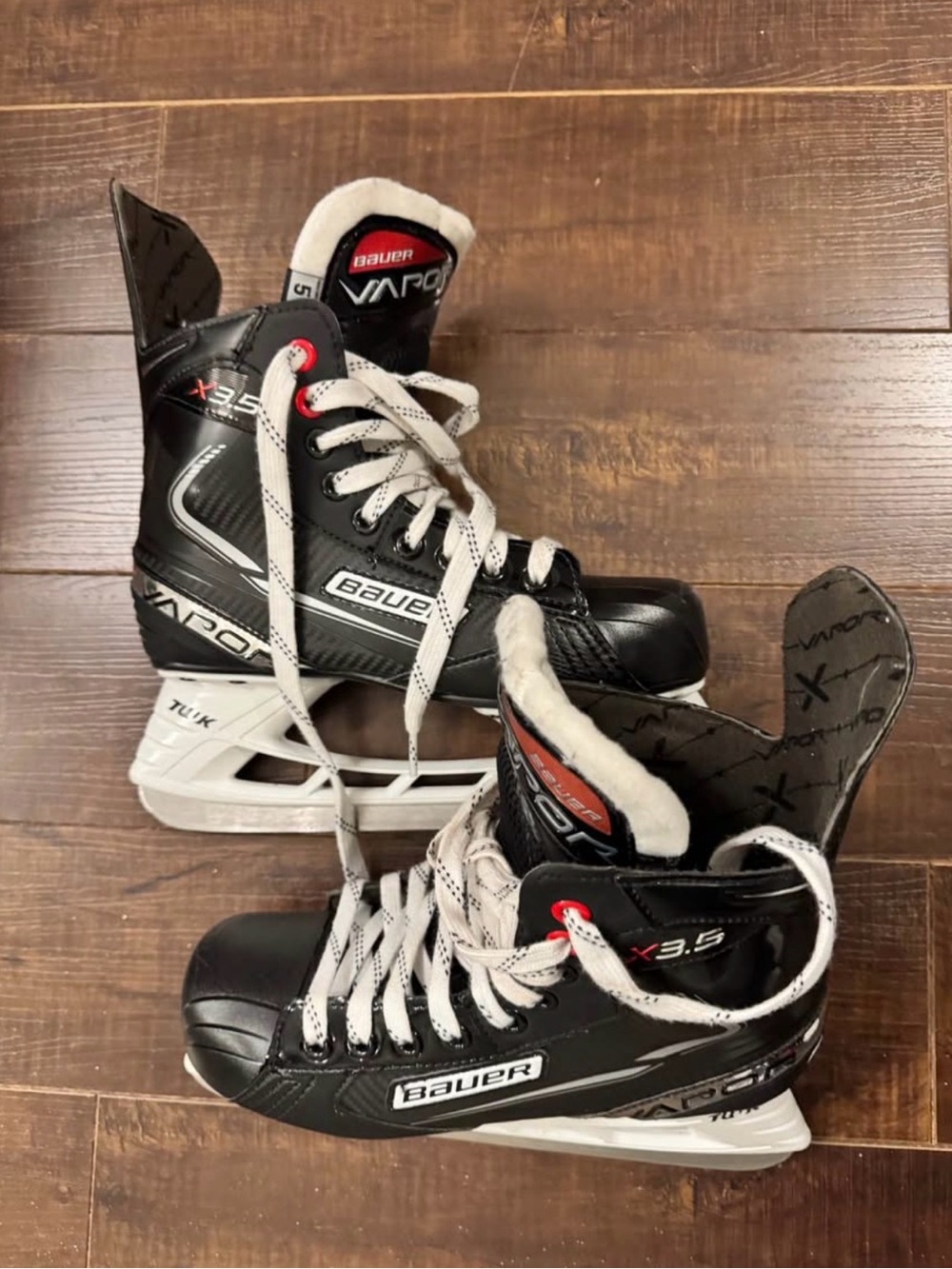 Bauer Black White Vapor X3.5 Men's Hockey Skates